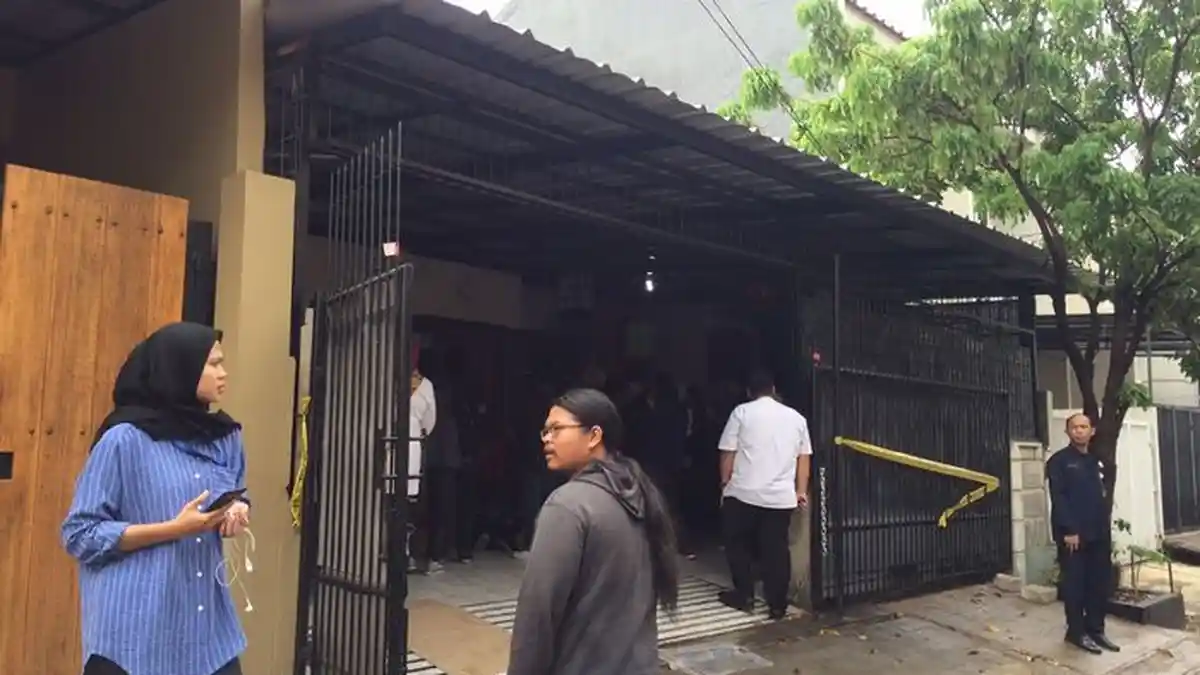 Obat Tradisional Ilegal yang Diamankan dari Gudang di Cilincing Dijual Online