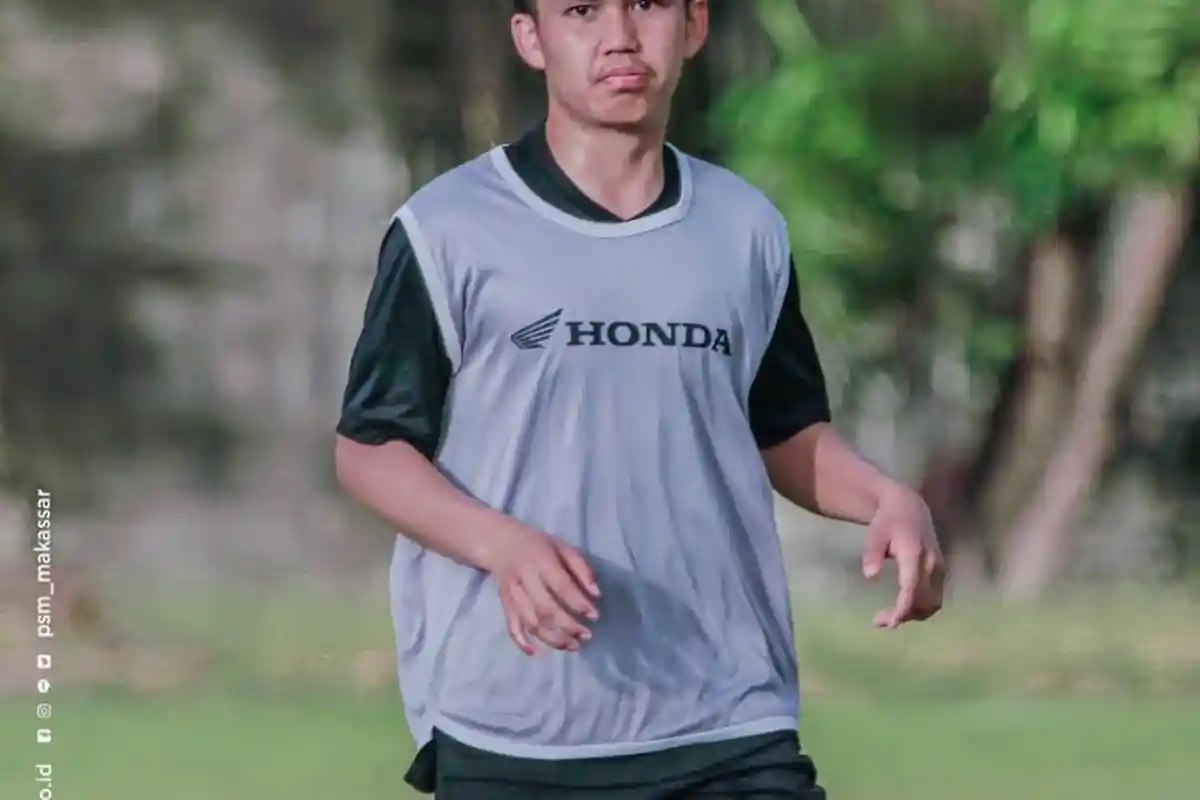 Gelandang Muda PSM M Rafli Asrul Rutin Latihan Penguatan Otot