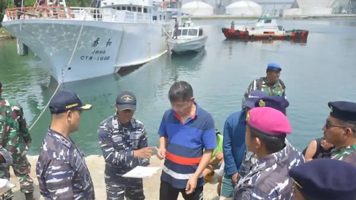 KRI Teuku Umar-385 Tangkap Kapal Ikan Taiwan di Perairan Lhokseumawe