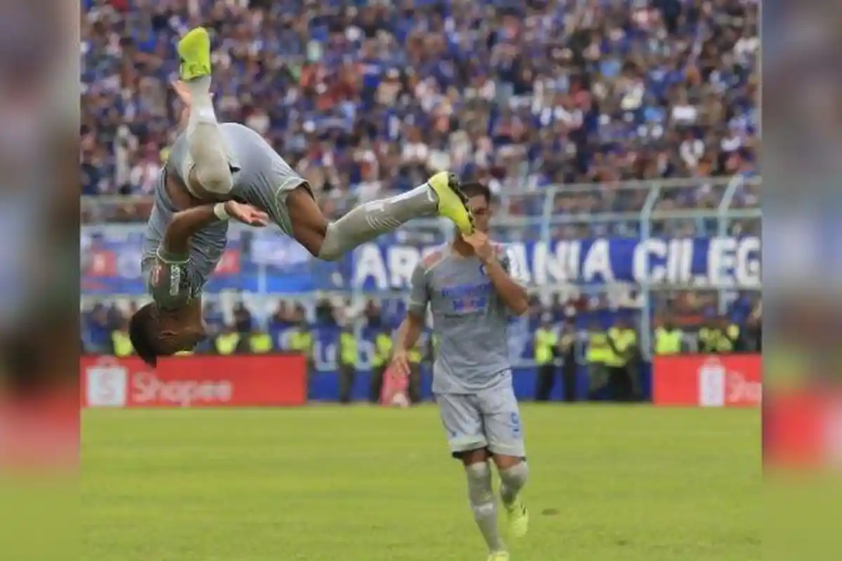 Pemain Anyar Maung Wander Luiz Absen di Leg I Persib Bandung vs PSS Sleman,3 Pemain Tanda Tanya