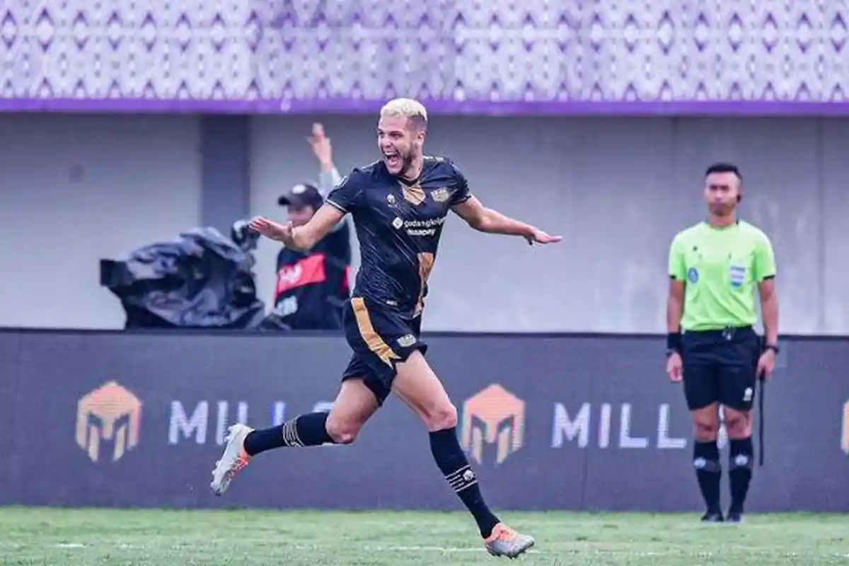 Peluang Eks Striker Asing Dewa United Gabung Persebaya Surabaya Makin Terbuka? 2 Faktor Ini Sebabnya