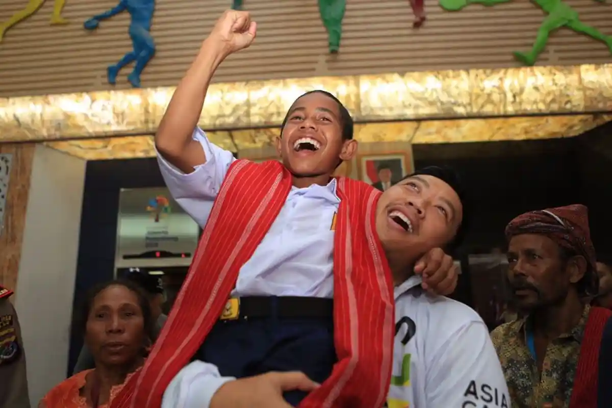 Bertemu Menpora, Yohanes yang Panjat Tiang Bendera Diajak Nonton Opening Ceremony Asian Game 2018