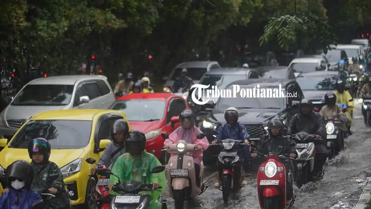 BMKG: Waspada Musim Hujan Masih Mendominasi di Periode Mudik Idulfitri 2026