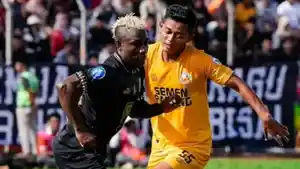 Pertandingan-Semen-Padang-vs-Malut-United.jpg