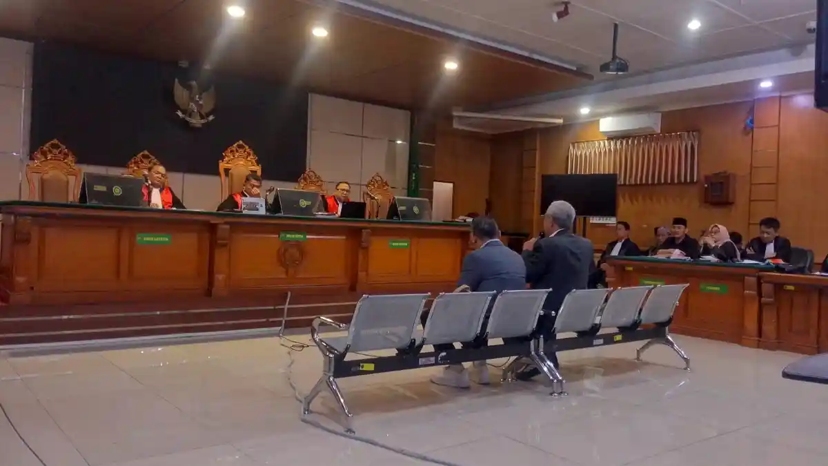 Sidang Dugaan Suap Proyek Pemkab Bekasi: Ahli Nilai Ade Kuswara Tak Punya Wewenang Atur Proyek - Tribunjabar.id