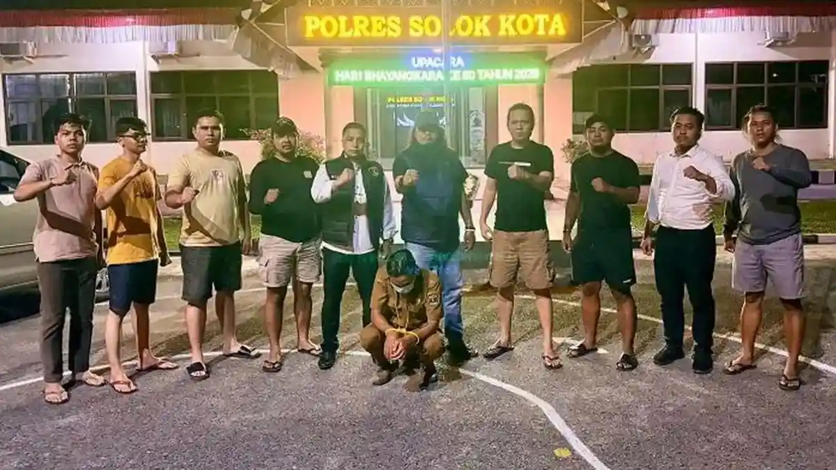 Pegawai Samsat Ditangkap Polisi, Ketahuan Gelapkan Uang Pajak Kendaraan Warga - Tribunbatam.id