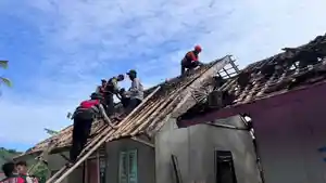 putingbeliungrusakrumahwargadiciamismimis.jpg