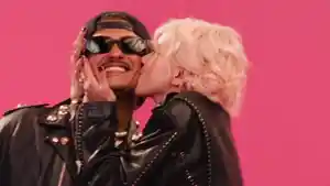 Rose-BLACKPINK-dan-Bruno-Mars.jpg