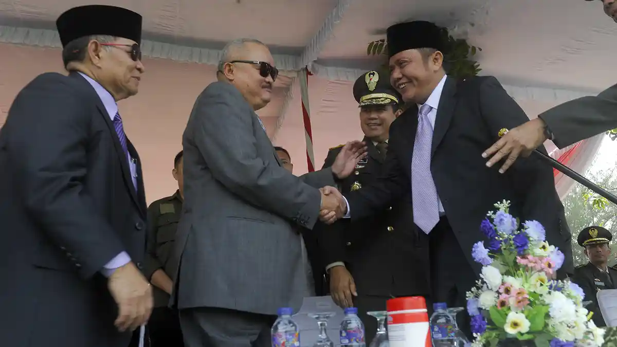 Momen Gubernur Sumsel Herman Deru Bertemu dengan Alex Noerdin di HUT TNI ke 73