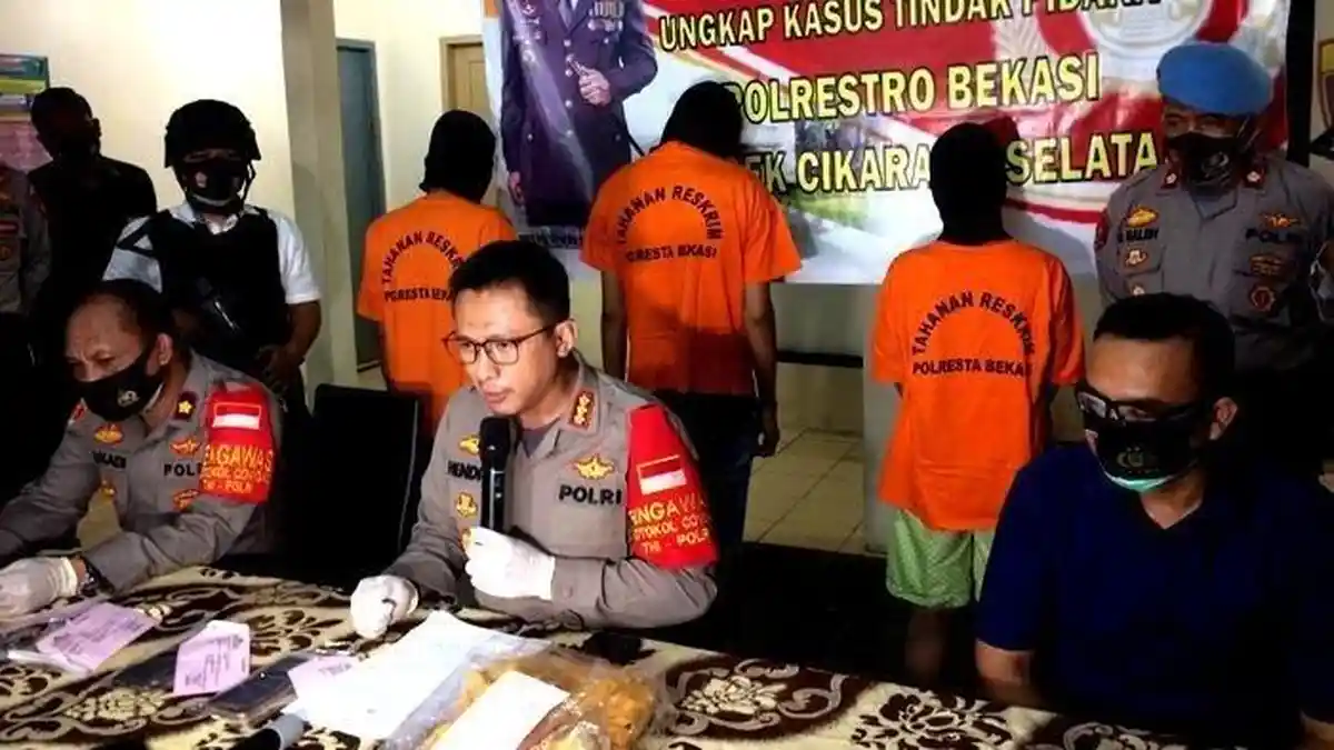 Perselingkuhan Istri dengan 2 Pria saat Suami di Luar Kota Berujung Pembunuhan, 3 Diamankan, 1 Buron