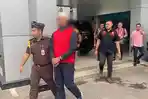 Kepala-KUPP-Kelas-III-Kolaka-Resmi-Ditahan-Kejati-Sultra-Tersangka-Korupsi-Tambang-Rp100-Miliar.jpg