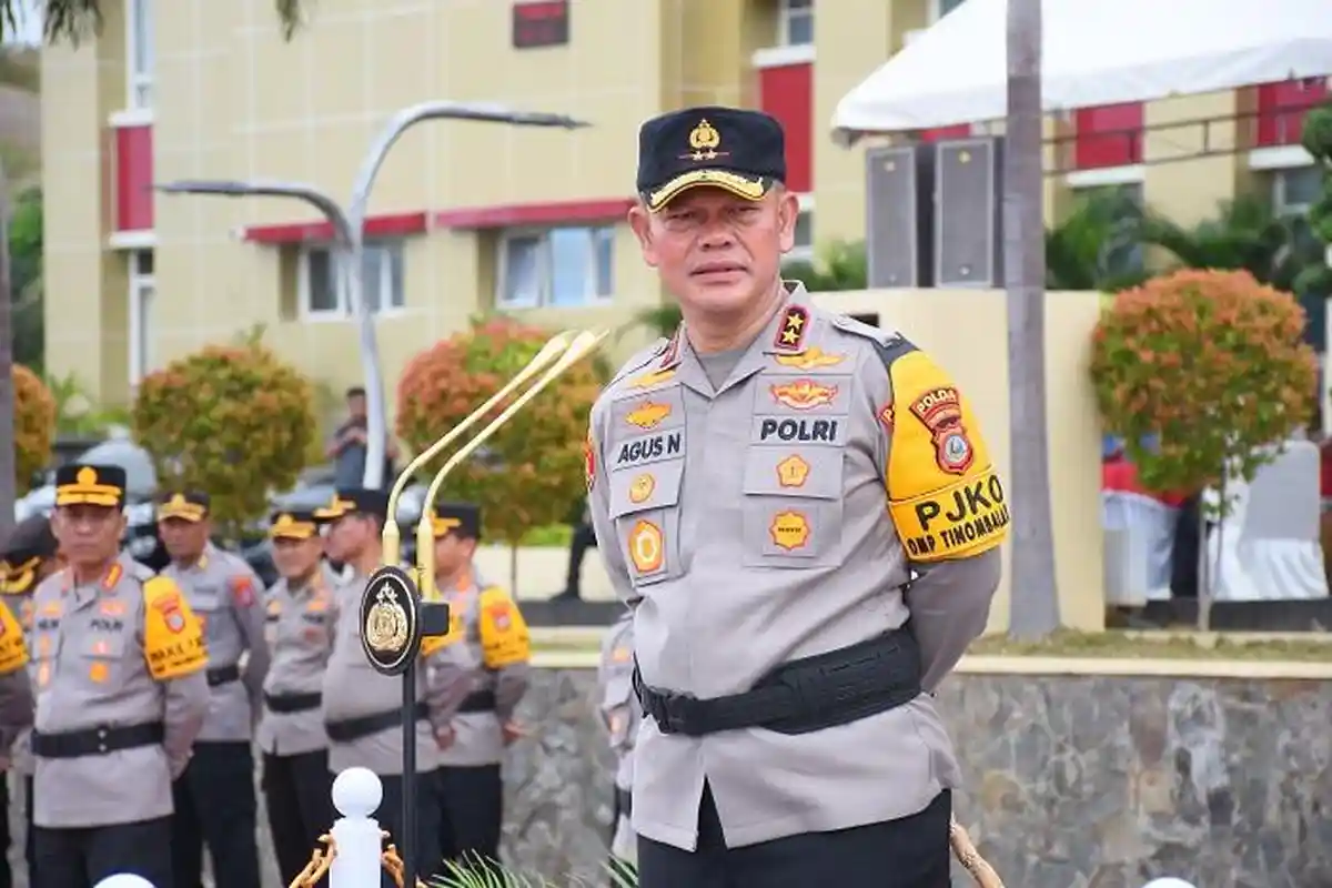 Kapolda Sulteng Pimpin Apel Gelar Pasukan Operasi Lilin 2024 untuk Jamin Keamanan Nataru