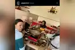 kuliner-kalsel-tamu-menikmati-hidangan-nikmat-di-ohayo-suki-grill-kertak-hanyar-16062021.jpg