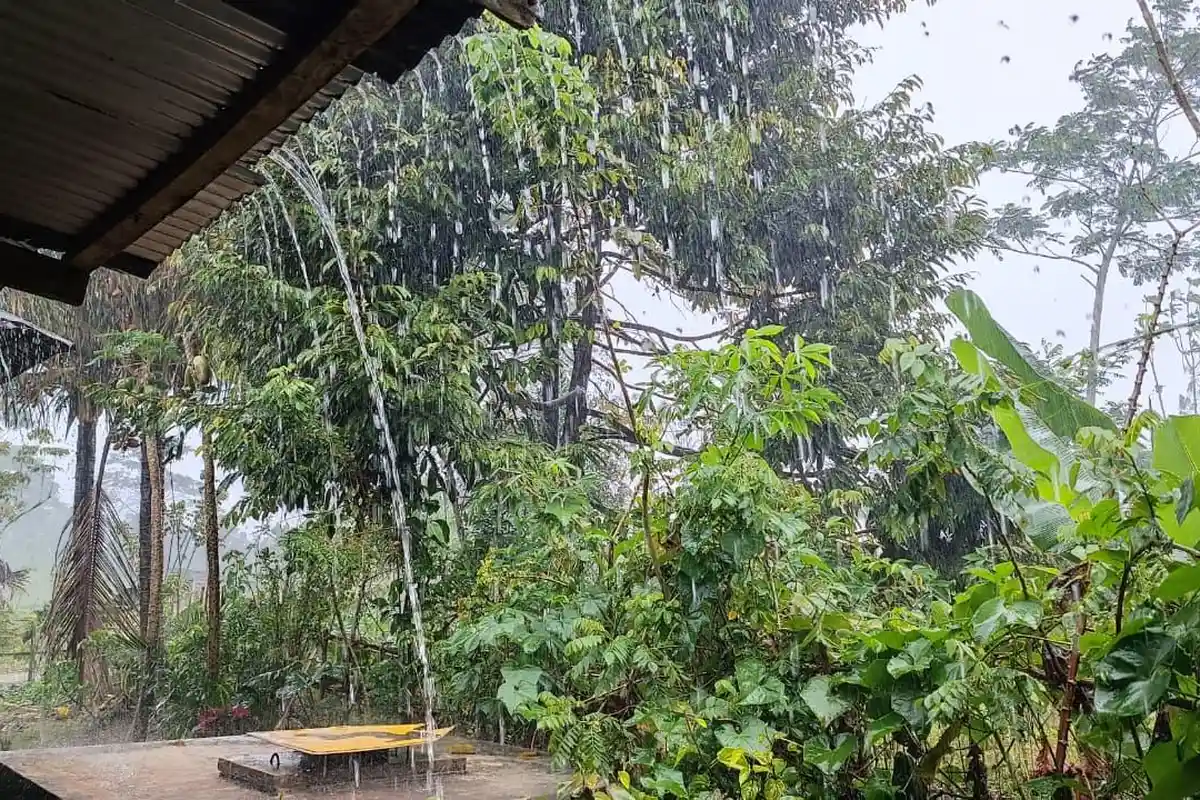 Prakiraan Cuaca Labuan Bajo, Selasa 21 Oktober 2025: Pagi hingga Siang Hujan Ringan-Sedang