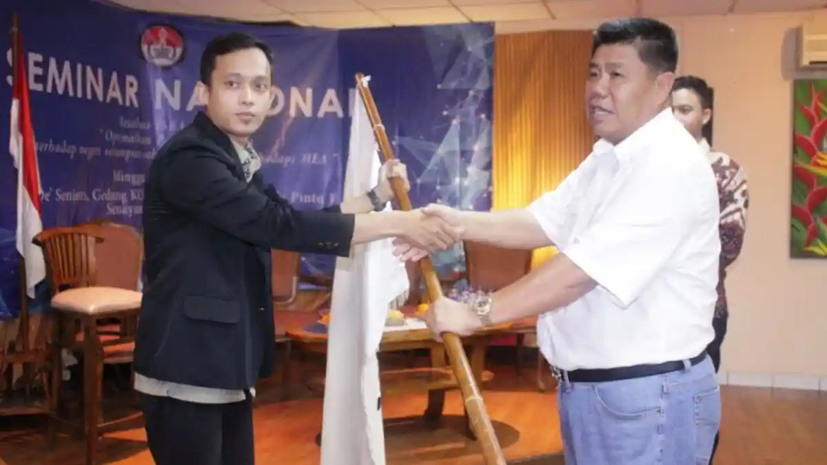 Hidayat Arsani Lantik Fitra Sebagai Ketua ISBA Jaya