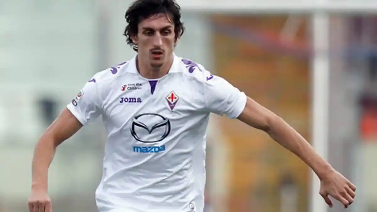 Stefan Savic Bakal Gantikan Posisi Nemanja Vidic di MU