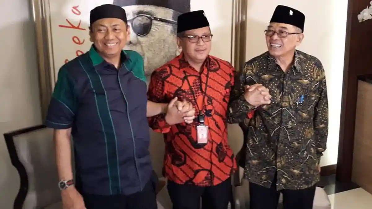 Akhirnya Ketemu Sekjen PDIP, Kapitra Ampera Persilakan Panggil Dirinya Cebong