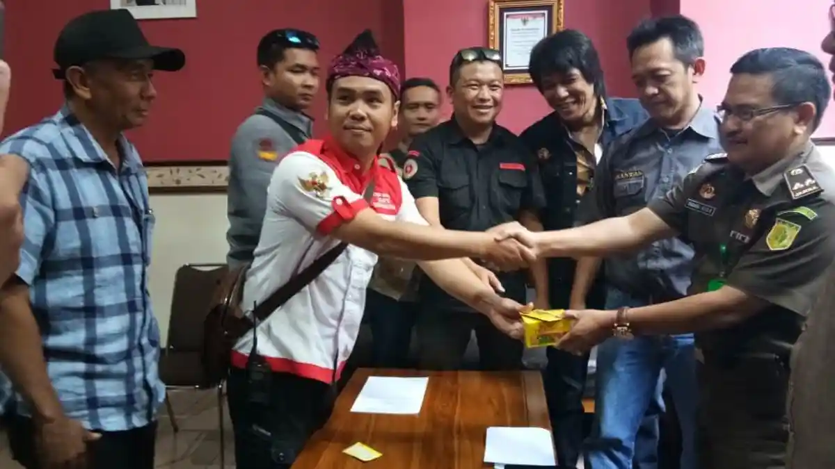 Kejati Jabar Didemo Massa Forum Peduli Bandung, Pertanyakan Kasus Penyertaan Modal Pemkot Cimahi