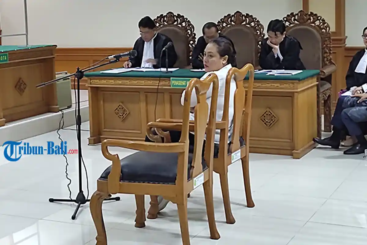 Sidang Perdana Dugaan Suap DID Tabanan, Eka Wiryastuti Dikenakan Dakwaan Alternatif UU Korupsi