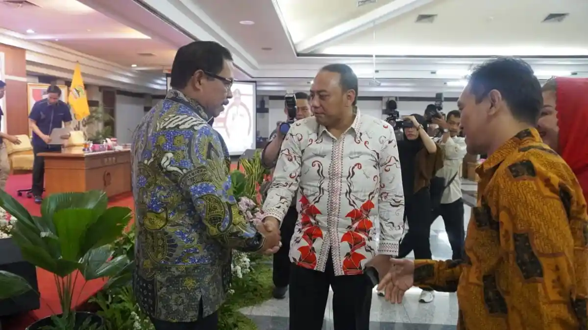Dedy Yon Promosi Sate Khas Tegal ke Pj Gubernur Jateng: Pak Gub Harus Coba