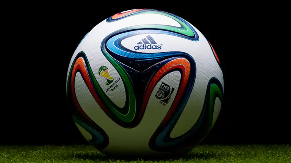 Kiper Kolombia: Brazuca Terlalu Ringan