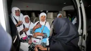 berangkat-menuju-Asrama-Haji-Sukolilo-di-Surabaya.jpg