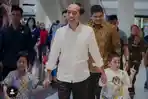 Jokowi-saat-bermain-bersama-mantunya-Bobby-Nasution-dan-dua-cucunya.jpg