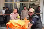 18112025-evakuasi-mayat-dosen-untag-semarang-ditemukan-tewas-di-hotel.jpg