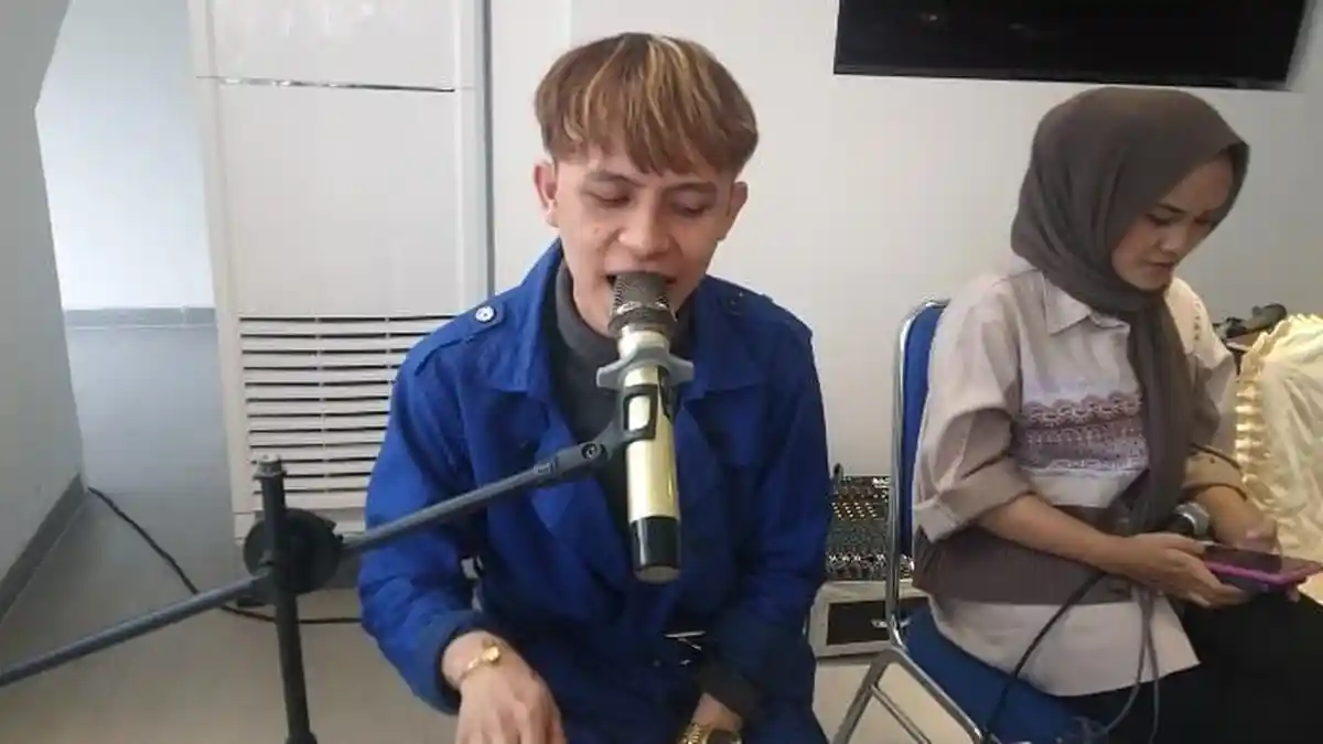 Mahasiswa UNG-Gorontalo Viral Bawakan Lagu Bukannya Aku Takut, Suaranya Mirip Wanita
