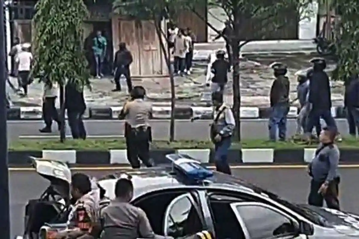 Kronologi Bentrokan Ojol Vs Debt Collector yang Gegerkan Medsos hingga Jadi Trending di Twitter