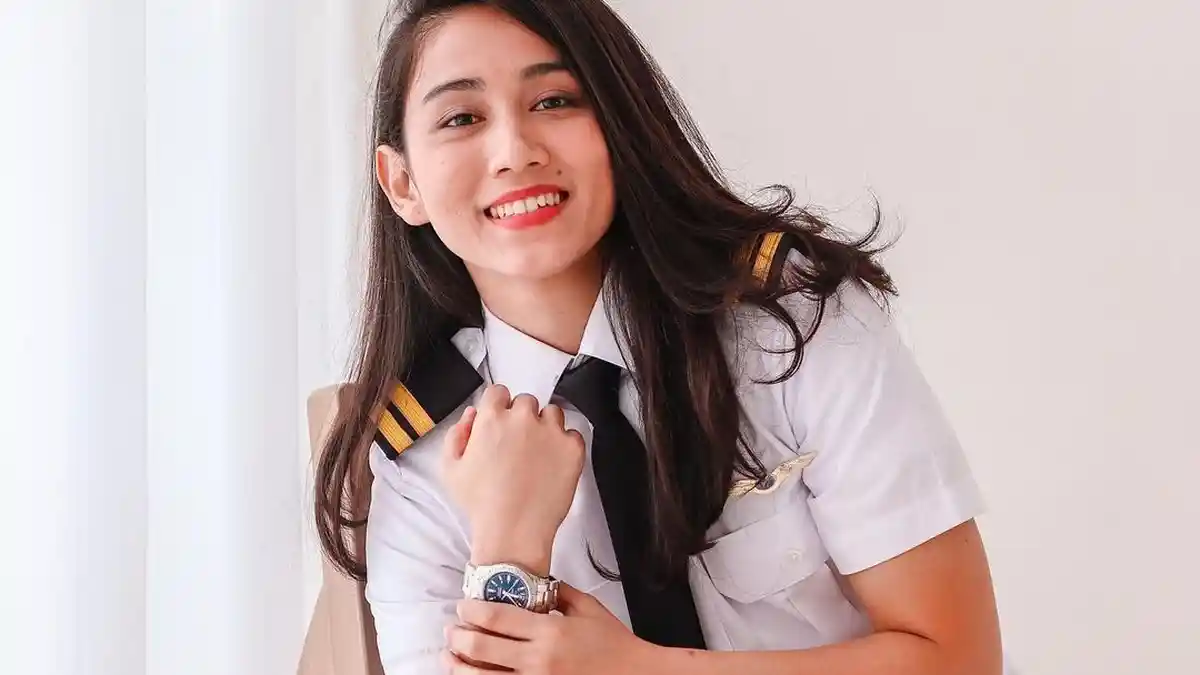 Profil dan Biodata Athira Farina Pilot Cantik yang Dijodohkan dengan El rumi Anak Maia Estianty