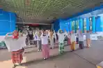 ASN-Pemkab-Bogor-mengenakan-sarung-tenun-Majalaya.jpg