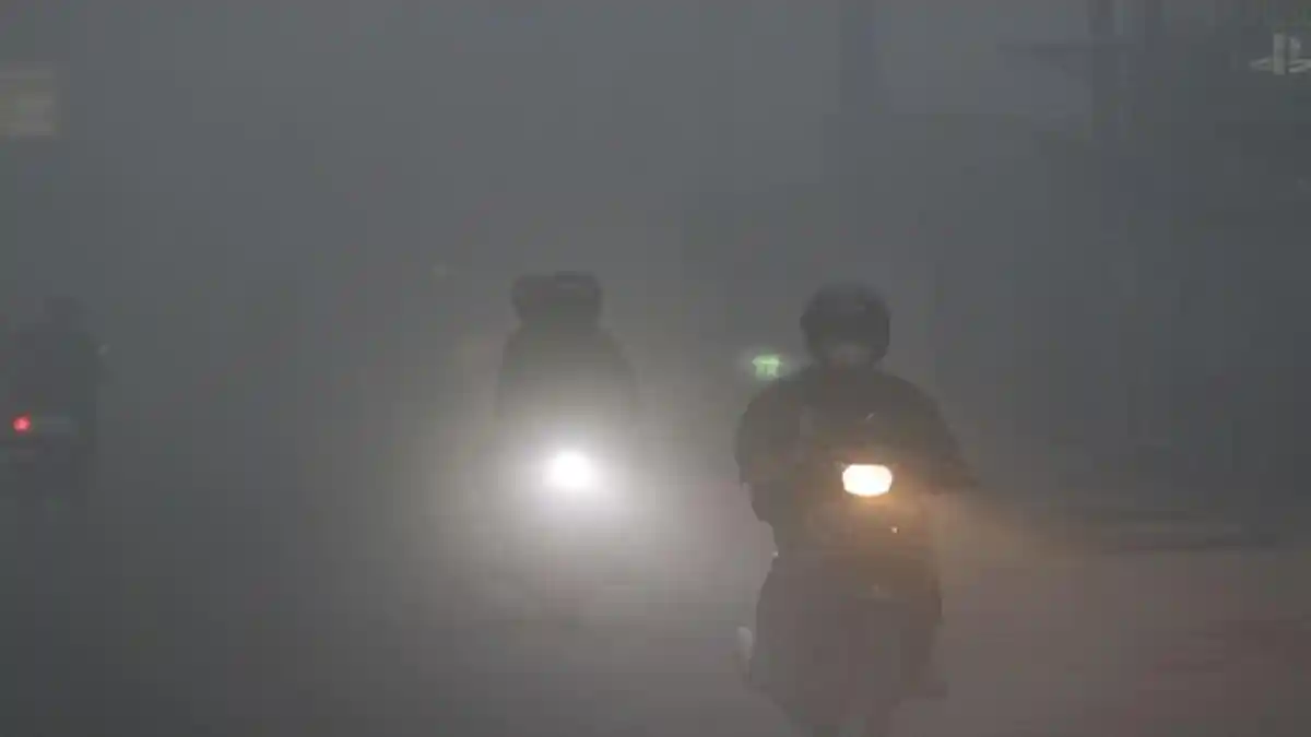 Kabut Asap di Palembang Semakin Pekat, Pedagang Sampai Mundurkan Waktu ...