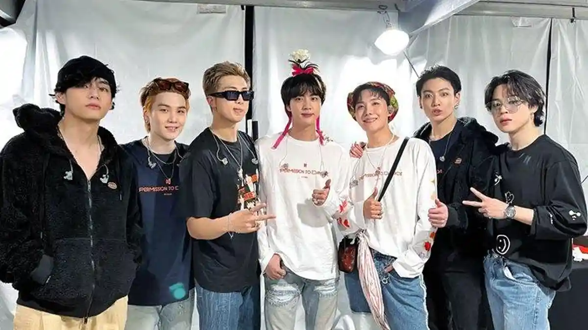 Prestasi BTS Membawa Mereka Berkolaborasi dengan Industri Fesyen Ini