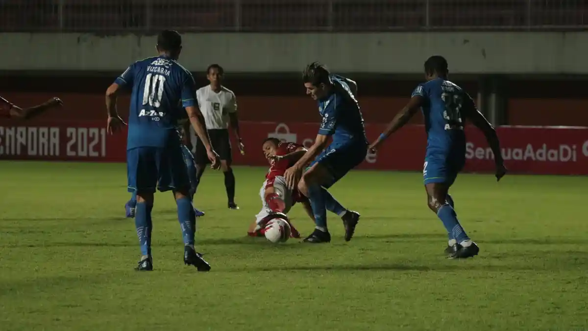 Hasil Persib vs Bali United Berakhir 1-1, Gol Pacheco Dibalas Frets Butuan, Andhika Diusir Wasit