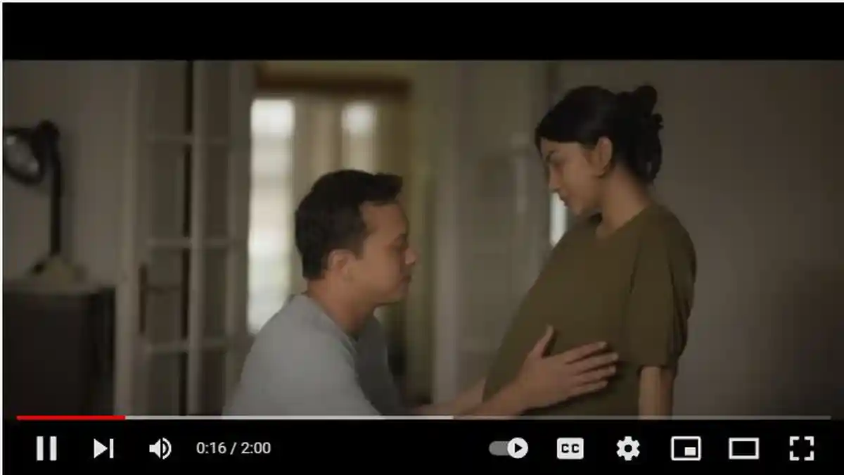 Ariel Tatum Hamil Anak Nicholas Saputra di Film Sayap Sayap Patah