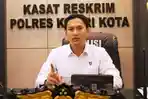 Kasat-Reskrim-Polres-Kediri-Kota-AKP-Cipto-Dwi-Leksana-mengamankan-dua-tersangka-kerusuhan.jpg