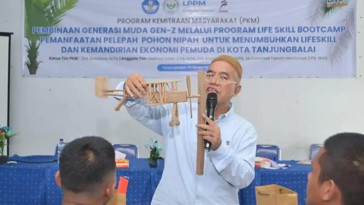 Pemanfaatan Pelepah Pohon Nipah Bisa Jadi Sumber Ekonomi Daerah