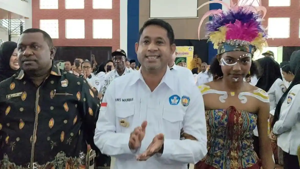 Yohanis Manibuy: Pendidikan Adalah Hak Asasi dan Sipil Warga Negara Janga Ada Diskriminasi