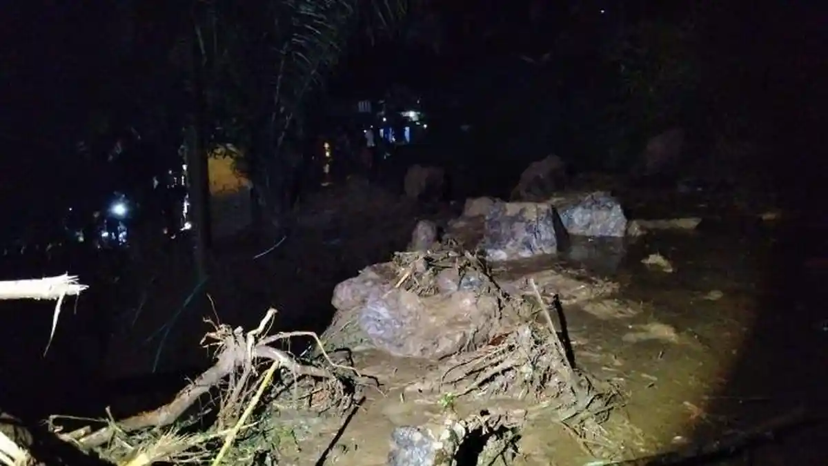 IDENTITAS 4 Orang Sekeluarga Tewas Insiden Longsor Garut, Rumah Korban Tertimpa Tebing yang Ambruk