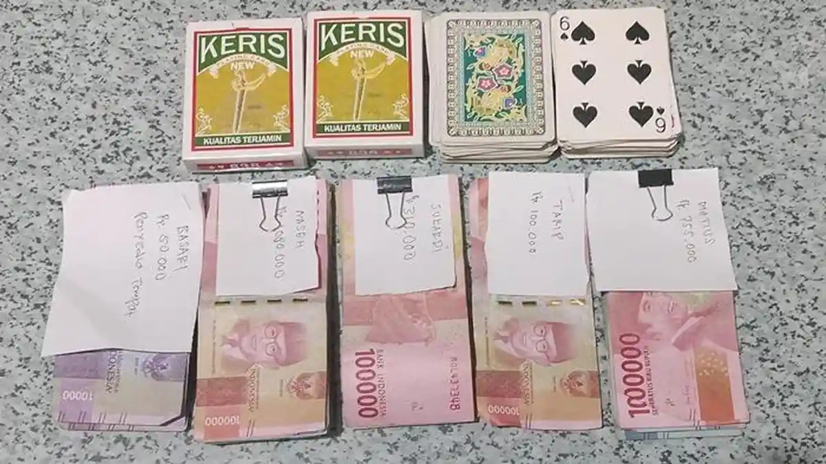 Ketahuan Main Judi Poker, 8 Pria di Sebulu Digerebek Polres Kukar
