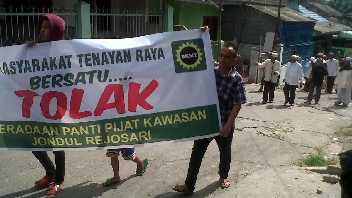 Satpol PP Pekanbaru Razia Panti Pijat Mesum