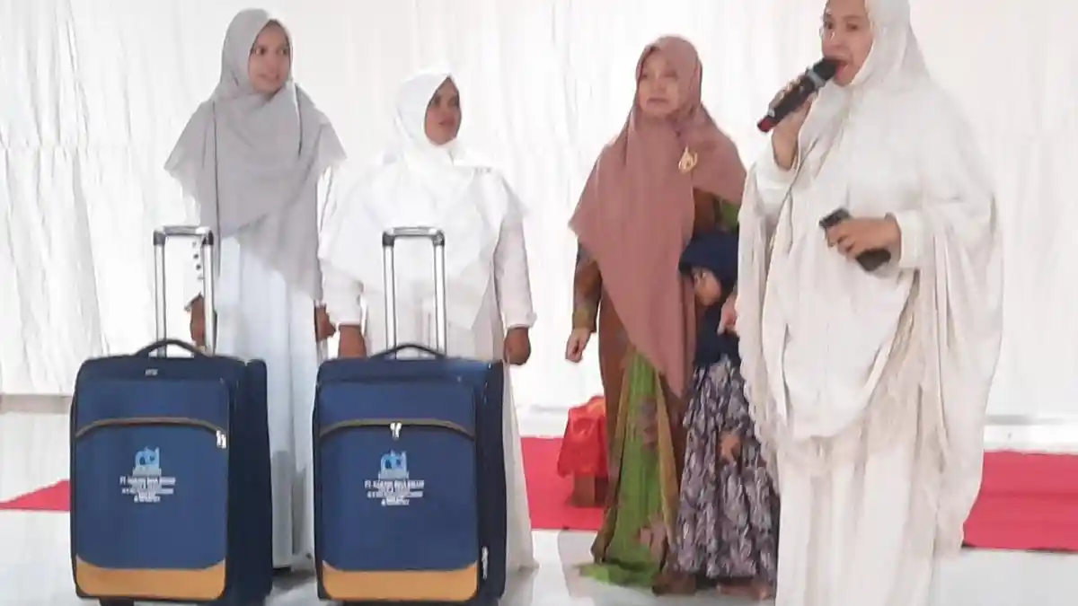 Dua Guru TK Baitul Ghafur di Abdya Dapat Hadiah Umrah Gratis