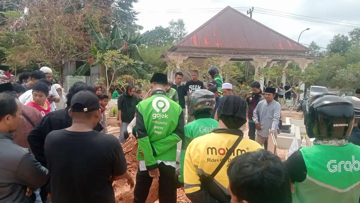 Driver Ojol Meninggal Saat Bekerja, ADOB Minta Driver Jaga Kesehatan dan Tidak Forsir Diri