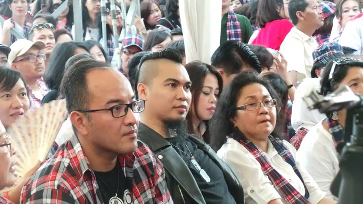 Ahmad Dhani KW Kejutkan Pendukung Ahok-Djarot di Rumah Lembang