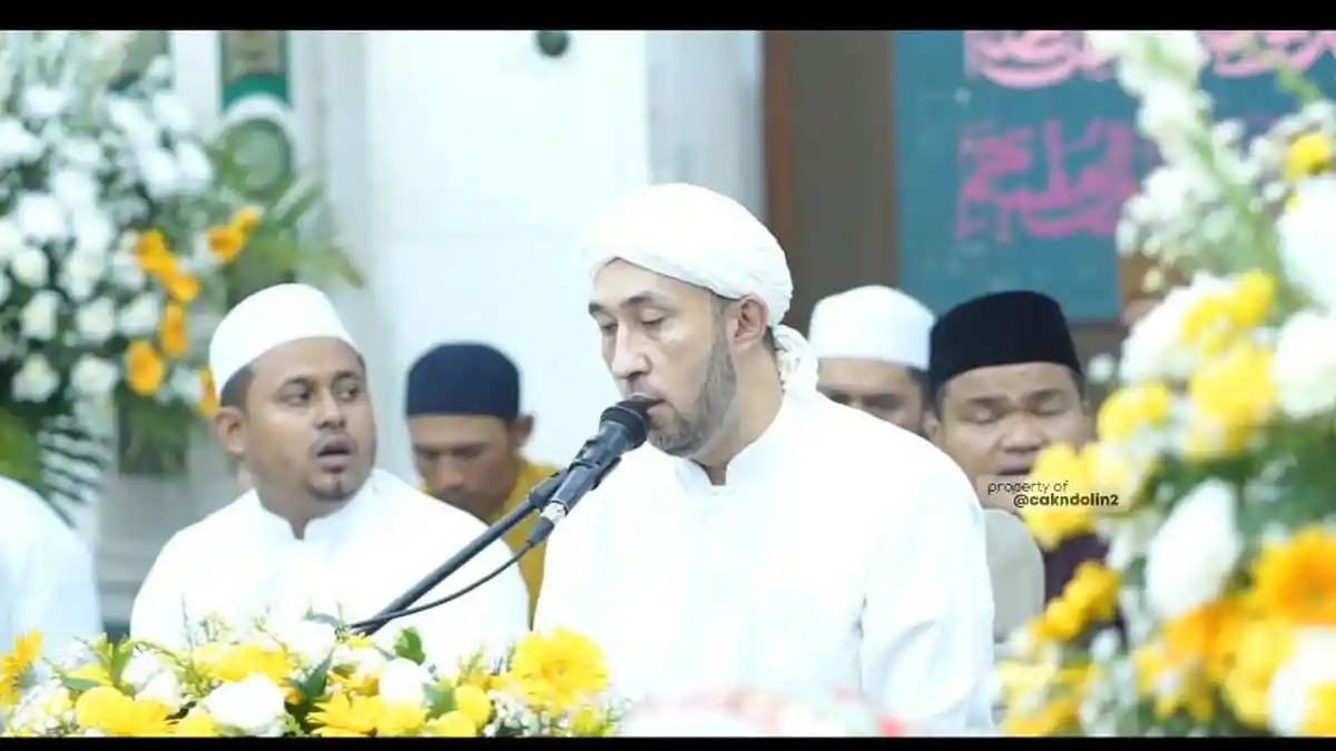 Lirik Sholawat Shil Ya Nabi, lengkap dengan Terjemahannya