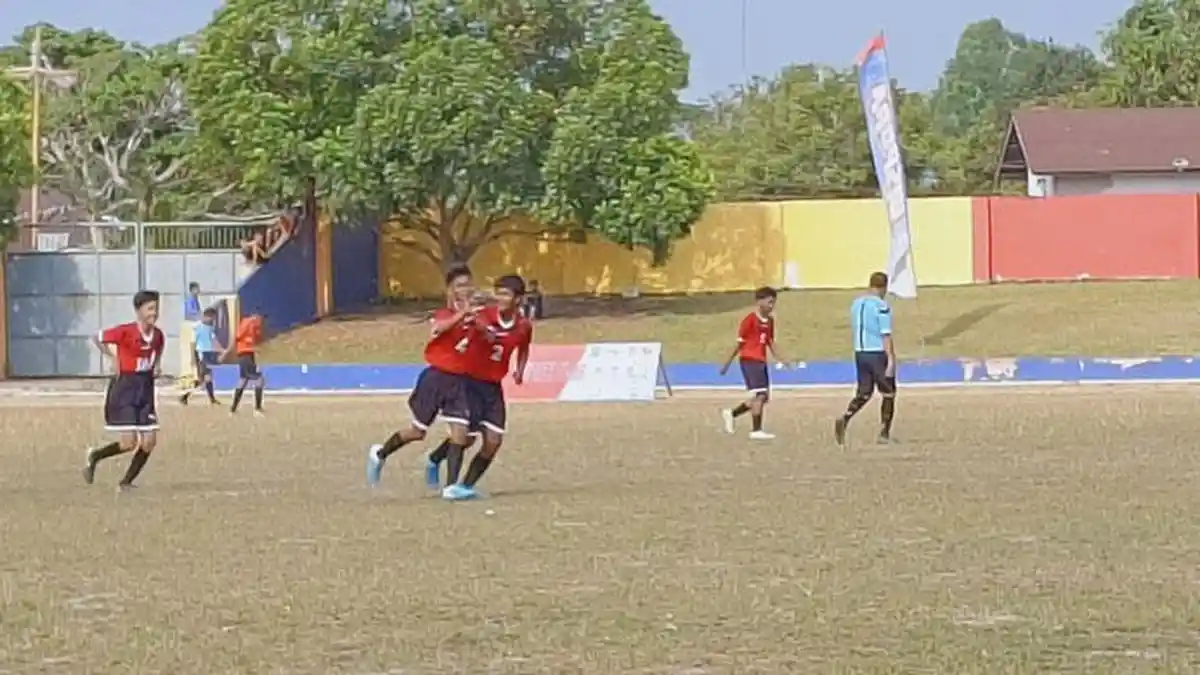 Kesebelasan Tanjungpandan 4 Petik Kemenangan 2-0 Atas Selat Nasik