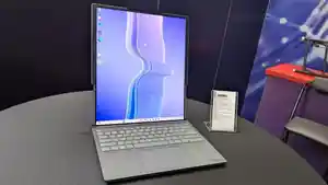 Lenovo-ThinkBook-Plus-Gen-6-Rollable.jpg
