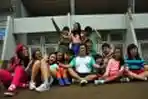Video Clip Album Di Atas Rata-rata