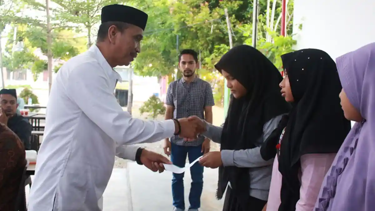 Prokopim Pidie dan Wartawan Buka Puasa Bersama, Santuni 20 Anak Yatim